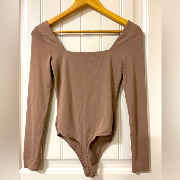 Long-sleeve Bodysuit - Picture 2 of 4